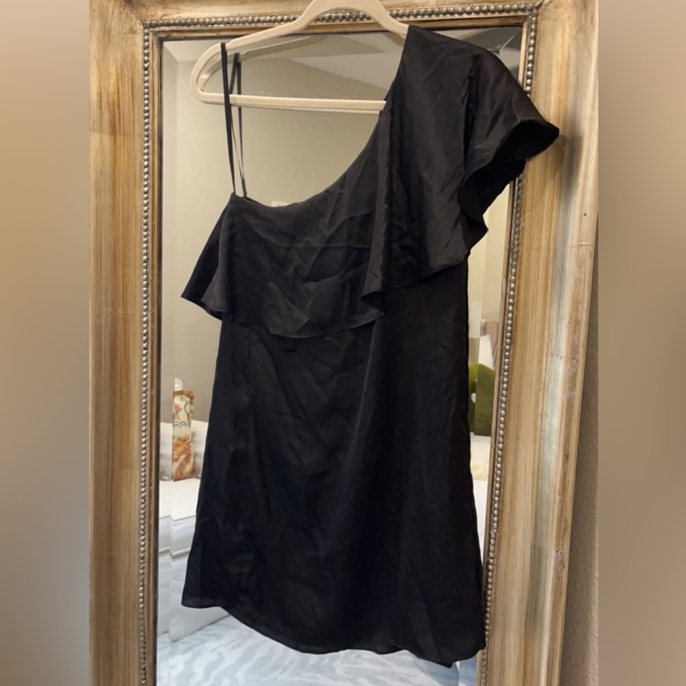 super cute once shoulder cocktail dress!